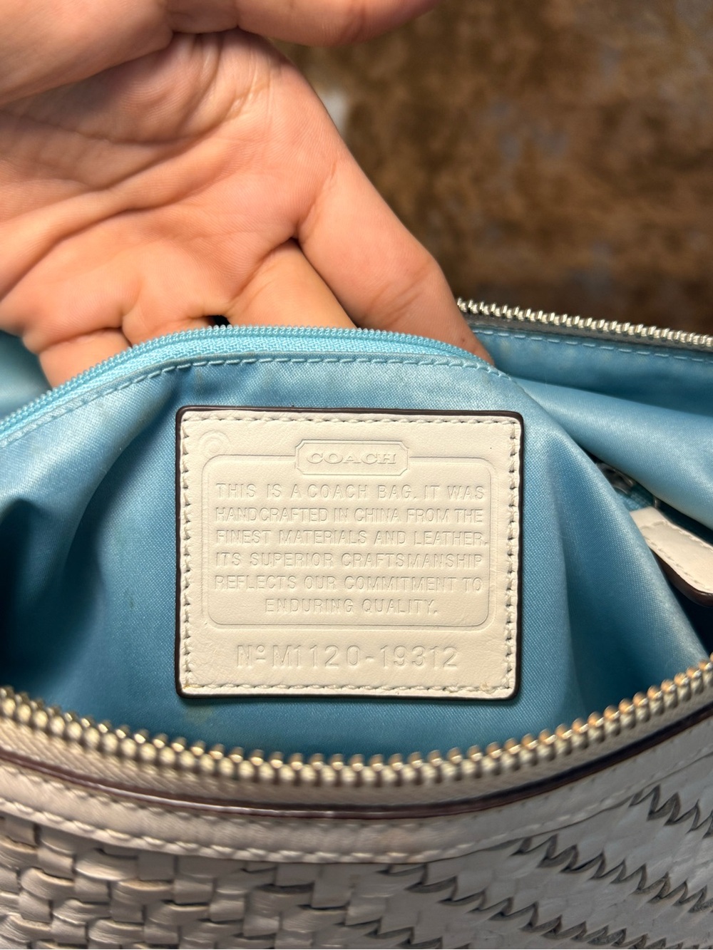 Vintage Coach Woven white Shoulder Bag! - Picture 6 of 8
